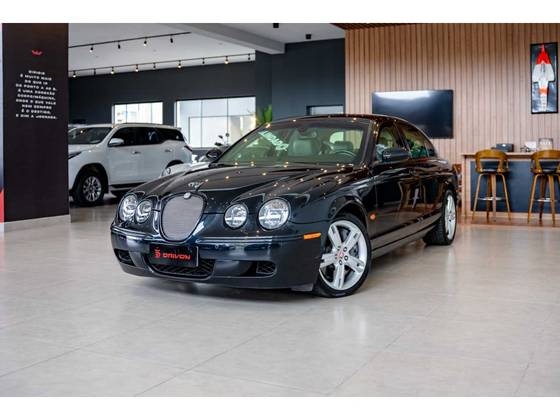 JAGUAR S-TYPE 4.2 R V8 32V GASOLINA 4P AUTOMÁTICO JAGUAR S-TYPE 4.2 R V8 32V GASOLINA 4P AUTOMÁTICO